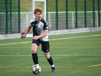 U17